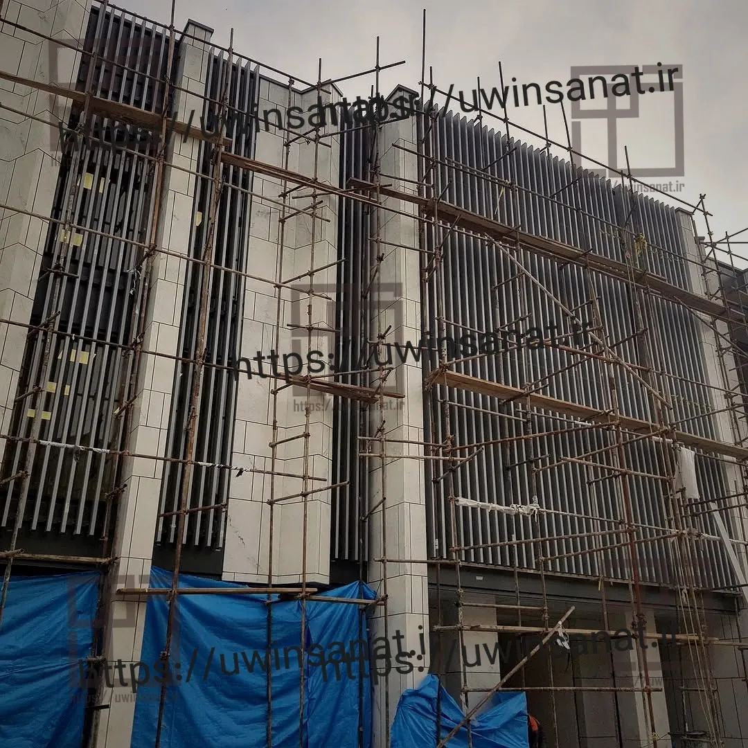 اجرای-پنجره-ترمال-بریک-و-نمای-لوور-آلومینیومی-دوکی-پروژه-کارخانه-چاد